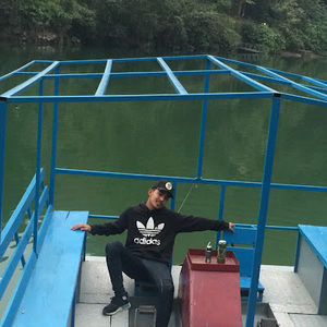 Meet your Posher, Gombo thari